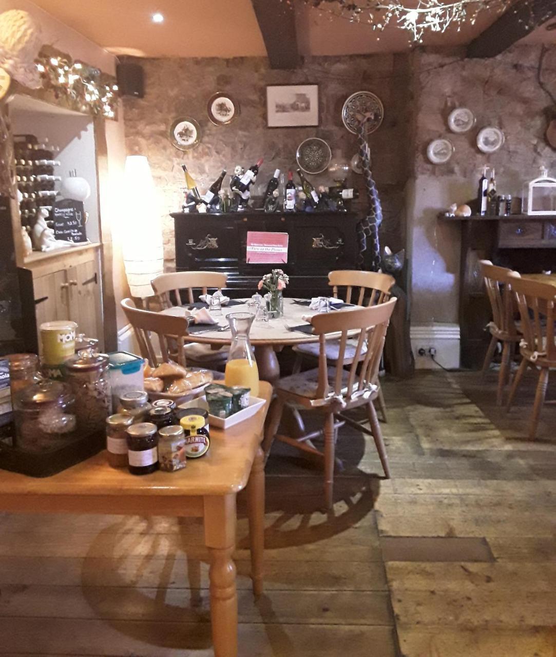 The Mitre Inn Witheridge Zewnętrze zdjęcie